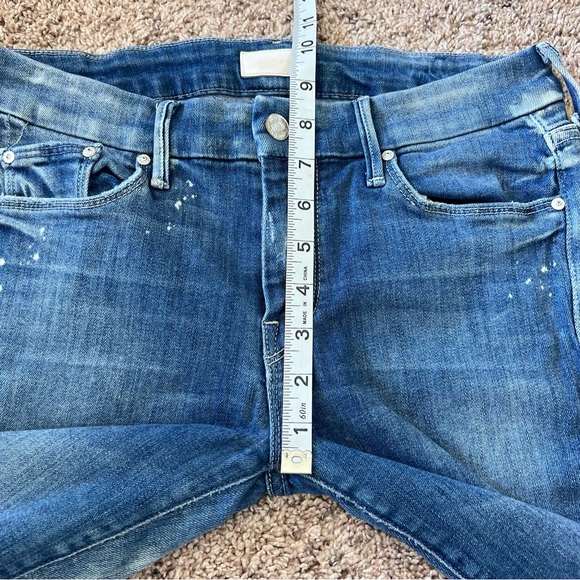 MOTHER Looker Ankle Fray in Double Time - Picture 14 of 16